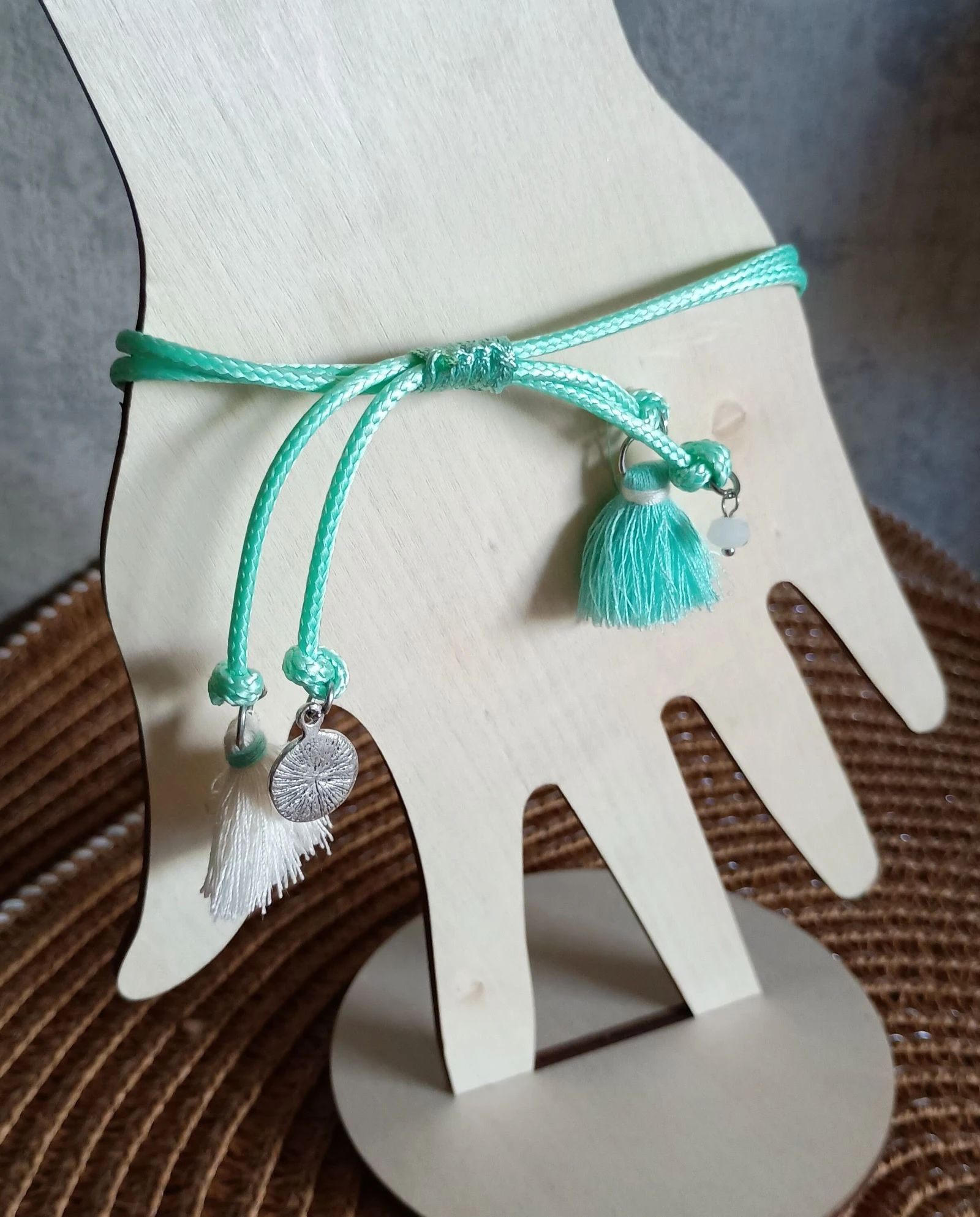 Pulsera envolvente estilo bohemio de Ibiza, pulsera de cordón con borlas – photo 3